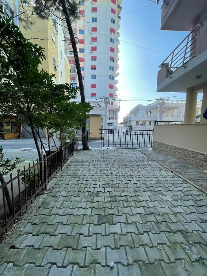 Jess Beach House Durres Apartment